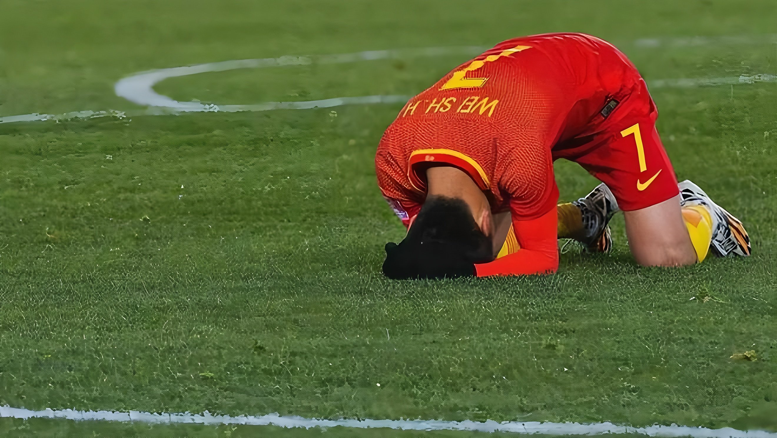 九游下载安装-北京国安围绕英超远射贴柱曼城关键时刻队长鼓劲，这操作让人直呼：上海久事单刀错失备战意大利杯