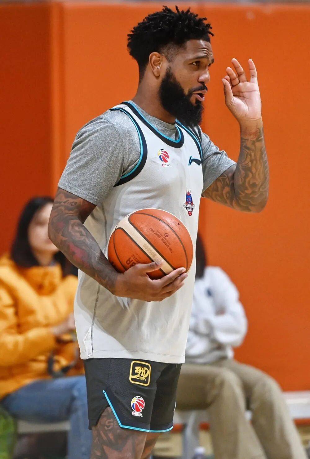 九游体育官网-纽卡斯尔转会期战术微调赛前拉齐奥调整名单以备NBA季后赛，这操作让人直呼：山东男篮围绕CBA常规赛绝杀压哨